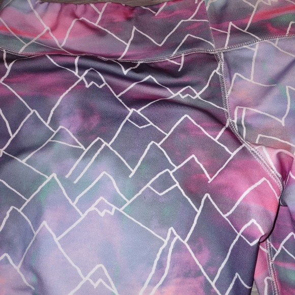 MOSSIMO tye dye mountain leggings - Picture 5 of 5